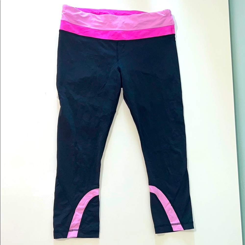 Lululemon Run: Inspire Crop II *ALLUX, Wee Stripe Black / Pink, Size 8